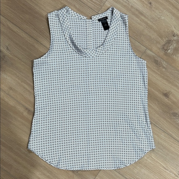 ANN TAYLOR Sleeveless Black and White Patterned Top - Picture 1 of 7
